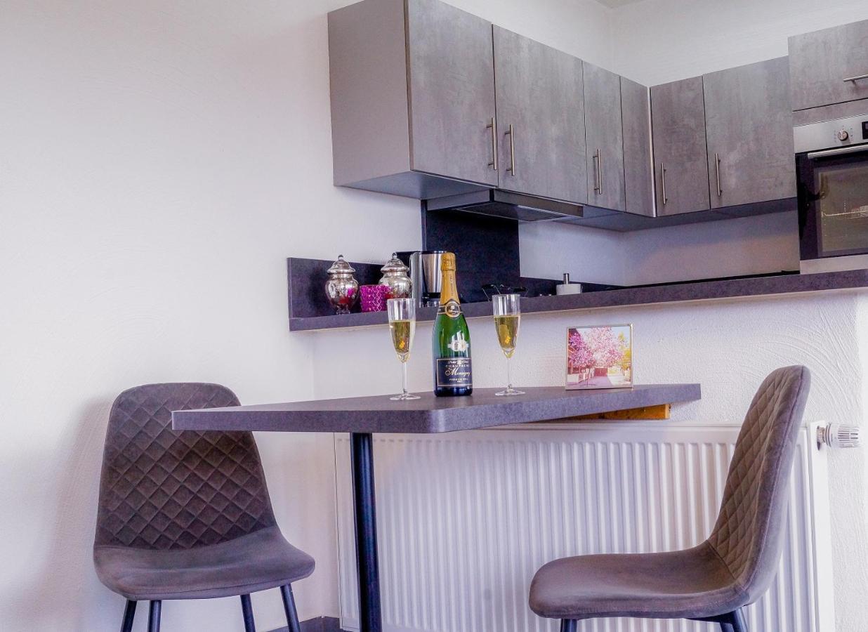 Münstermaifeld Schoene Wohnung Kleiner Onkel Auf Idyllischem Reiterhof Nahe Burg Eltz מראה חיצוני תמונה